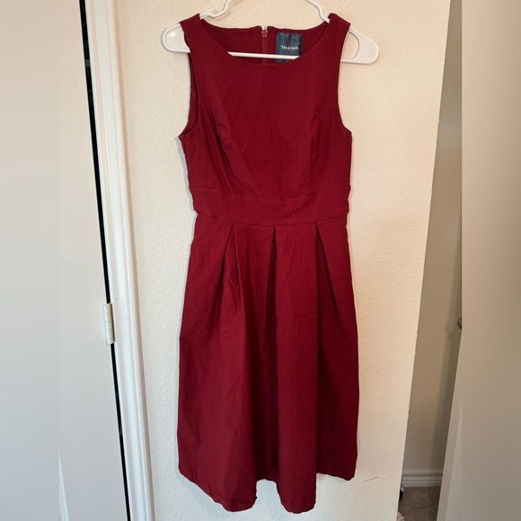 ModCloth Fit and Flare Sleeveless Deep Red Pleated Dress Women’s Size Medium - Picture 1 of 10